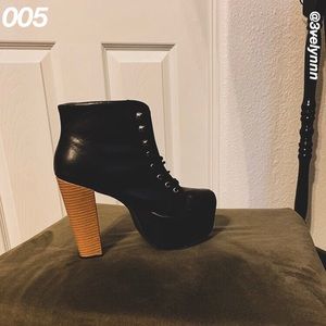 High heel boots
